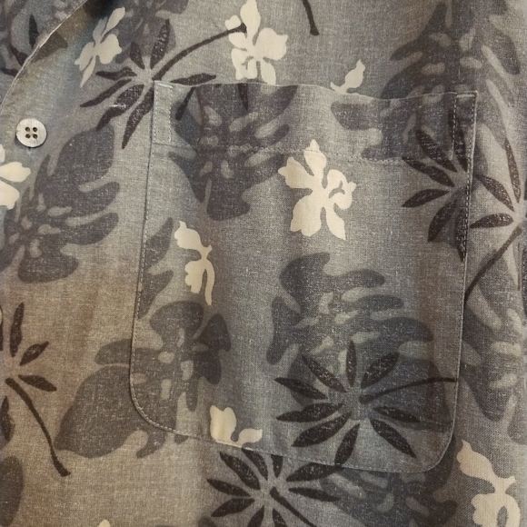 Eddie Bauer Men's Hawaiian Floral Button Down Short Sleeve Shirt Size L - Picture 6 of 9